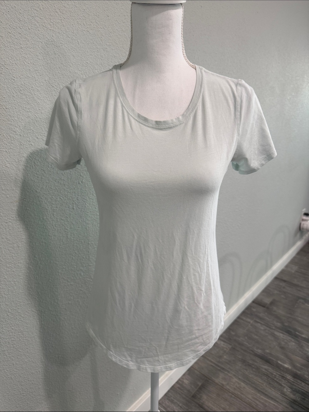 lululemon athletica Women's Short Sleeve Tee in Light Mint